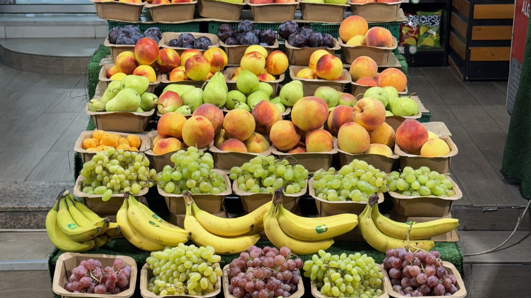 Türkel Market meyve reyonu